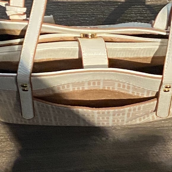 Anne Klein large shoulder Purse - Picture 4 of 4